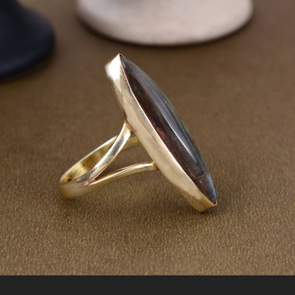 Labradorite ring - Picture 2 of 3